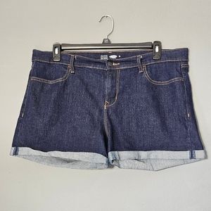 OLD NAVY Cuffed Semi-Fitted Shorts Size 16